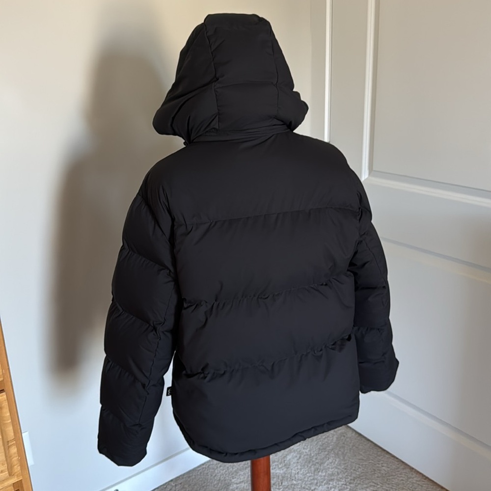 Aritzia Super Puff Shorty Jacket Black Sold Out size Large - Picture 8 of 12